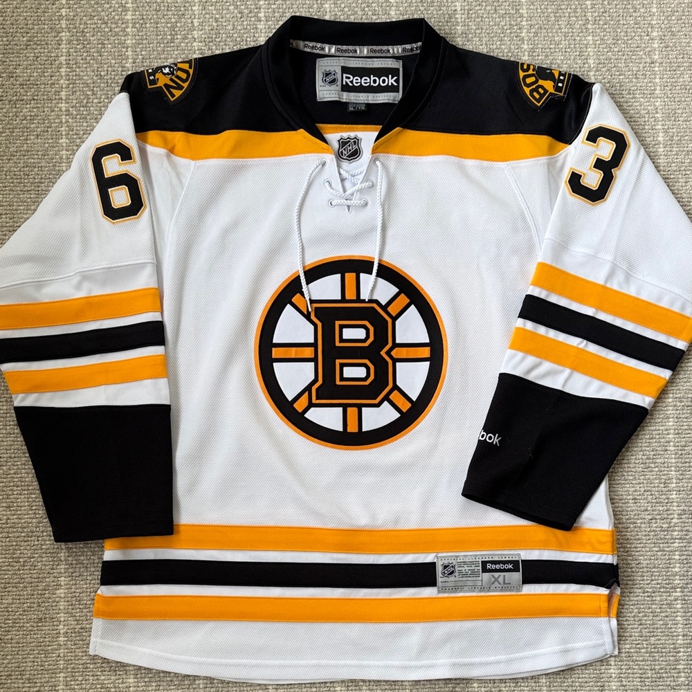 Boston Bruins Marchand 63 Size XL White Hockey Jersey